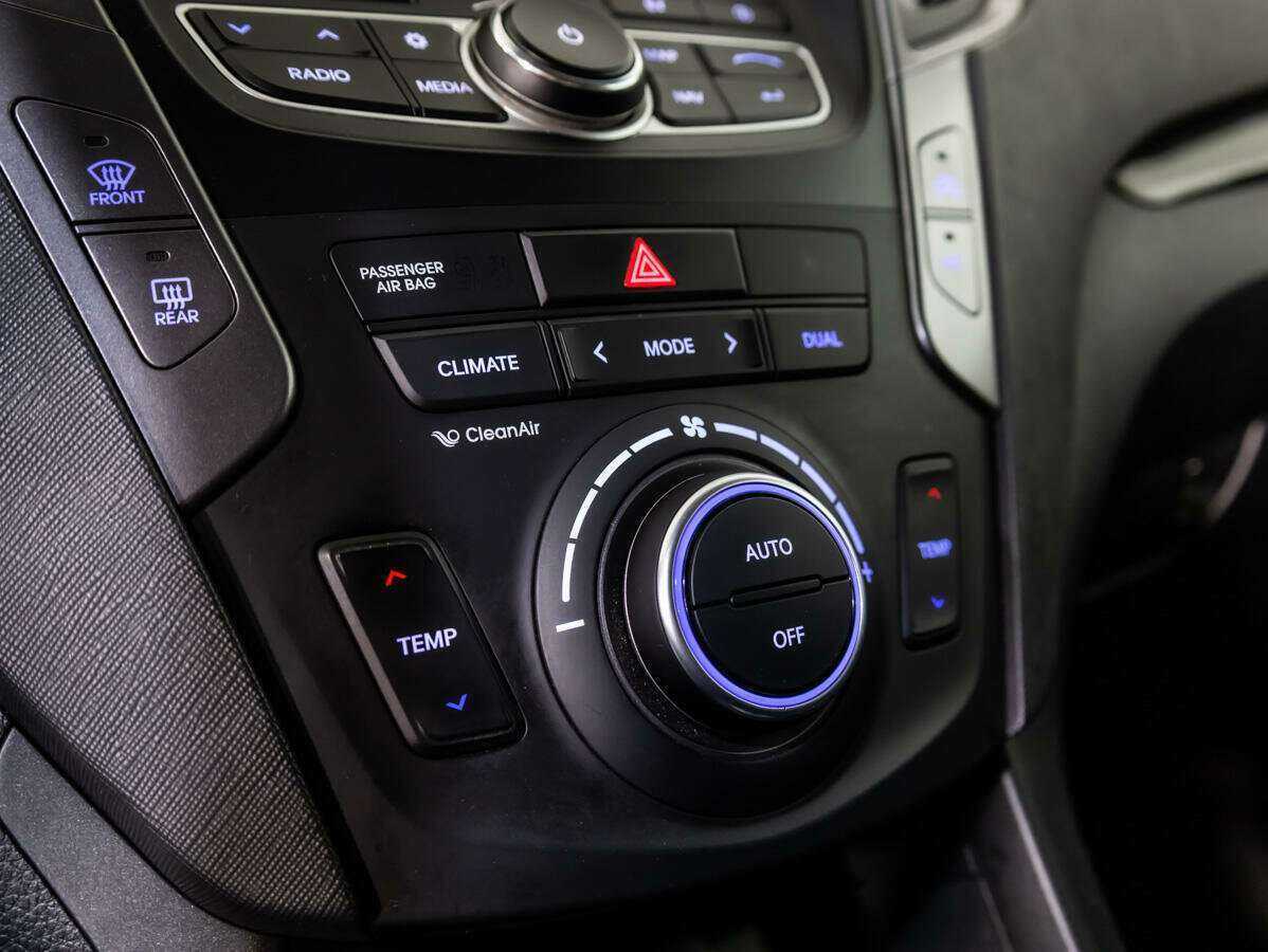 Hyundai Santa Fe 2013 года с пробегом. Фото: #12