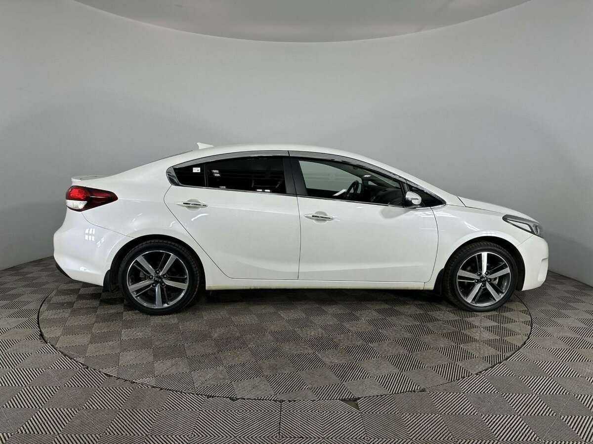 Kia Cerato 2017 года с пробегом. Фото: #3