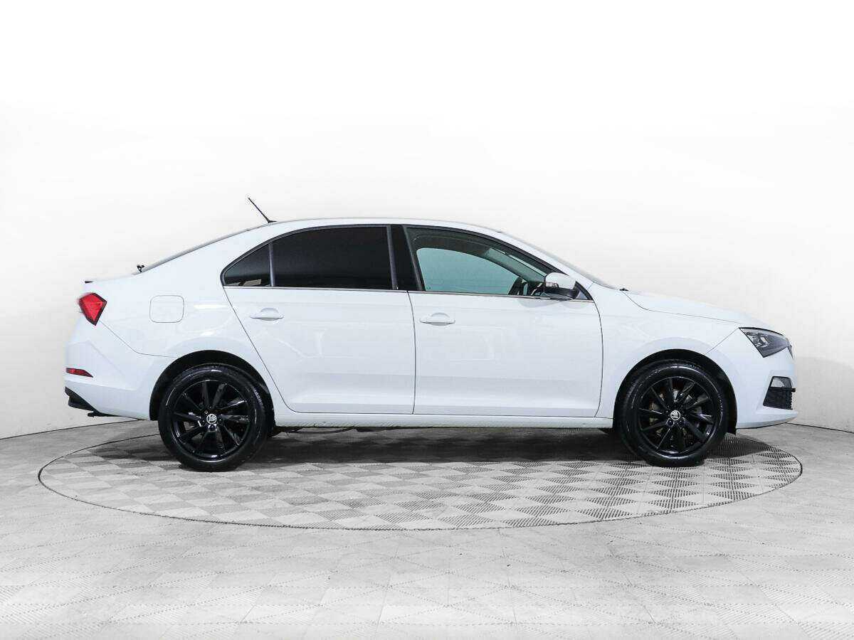 Skoda Rapid 2022 года с пробегом. Фото: #3