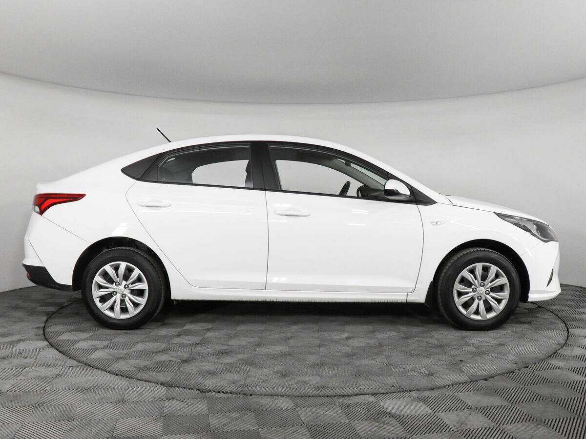 Hyundai Accent 2022 года с пробегом. Фото: #3
