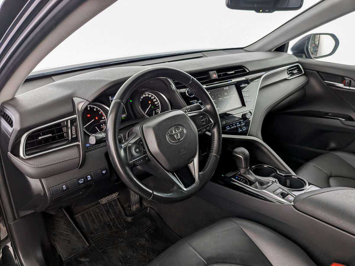 Toyota Camry 2019 года с пробегом. Фото: #13