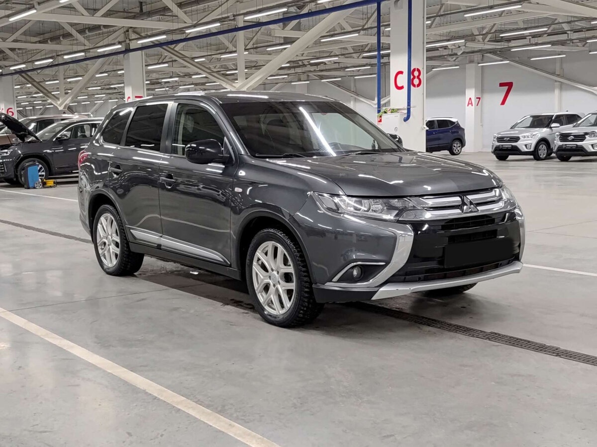Mitsubishi Outlander 2016 года с пробегом. Фото: #2