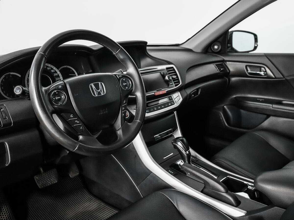 Honda Accord 2013 года с пробегом. Фото: #8