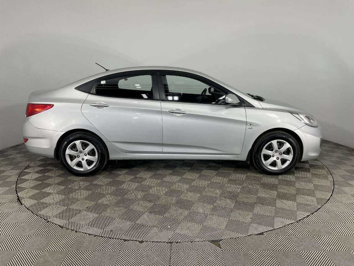 Hyundai Solaris 2012 года с пробегом. Фото: #3