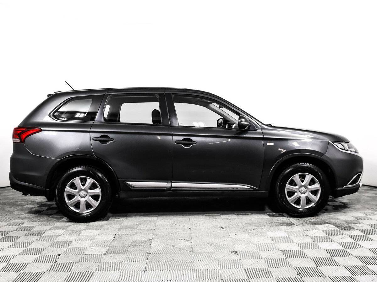 Mitsubishi Outlander 2015 года с пробегом. Фото: #3