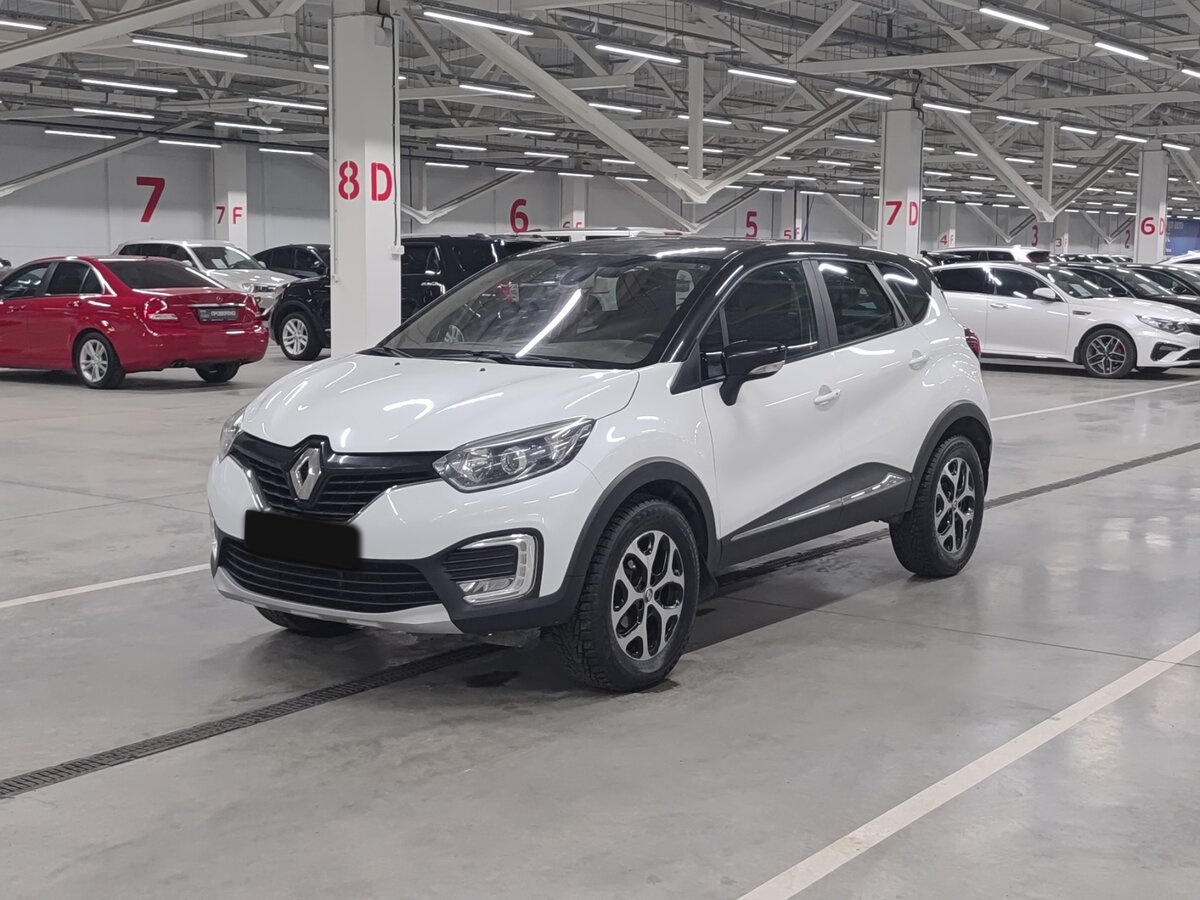 Renault Kaptur 2017 года с пробегом. Посмотреть фото