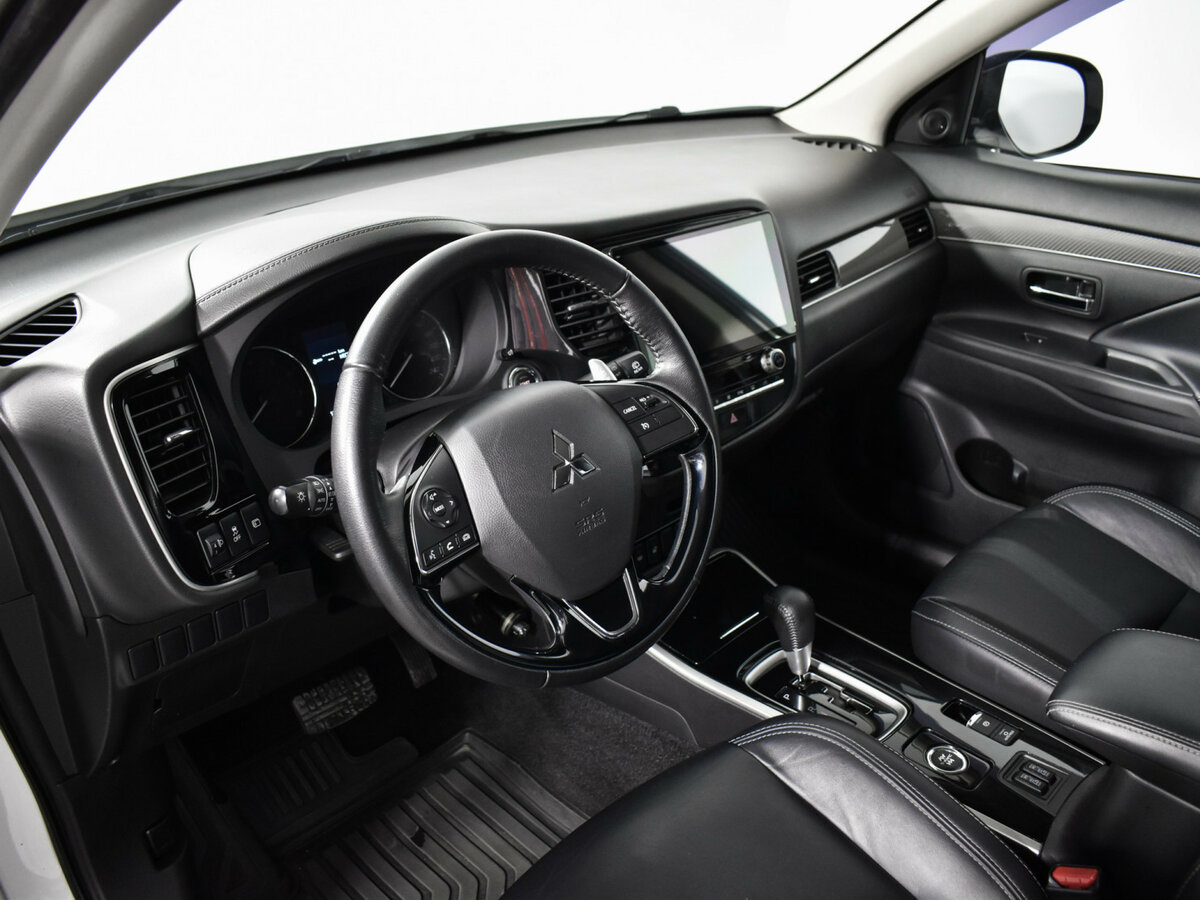 Mitsubishi Outlander 2020 года с пробегом. Фото: #8