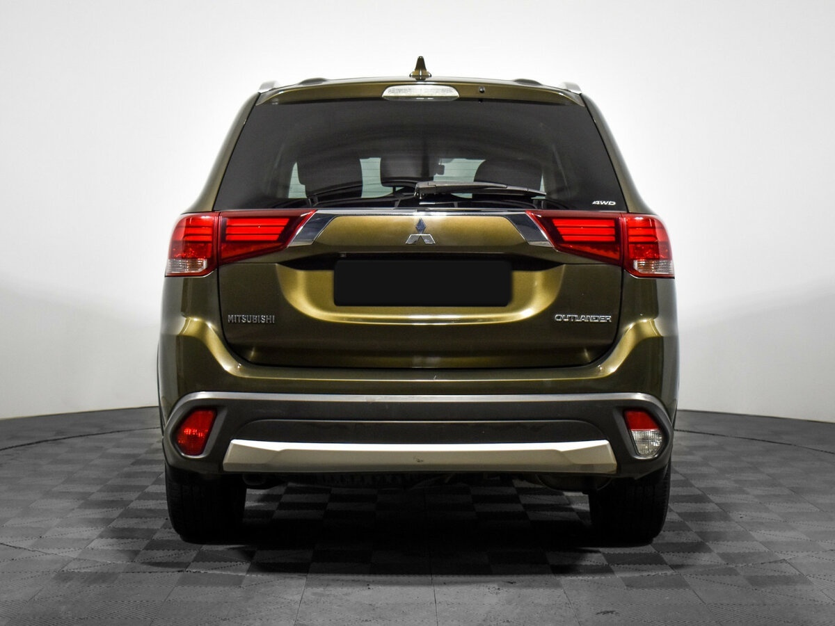 Mitsubishi Outlander 2018 года с пробегом. Фото: #4