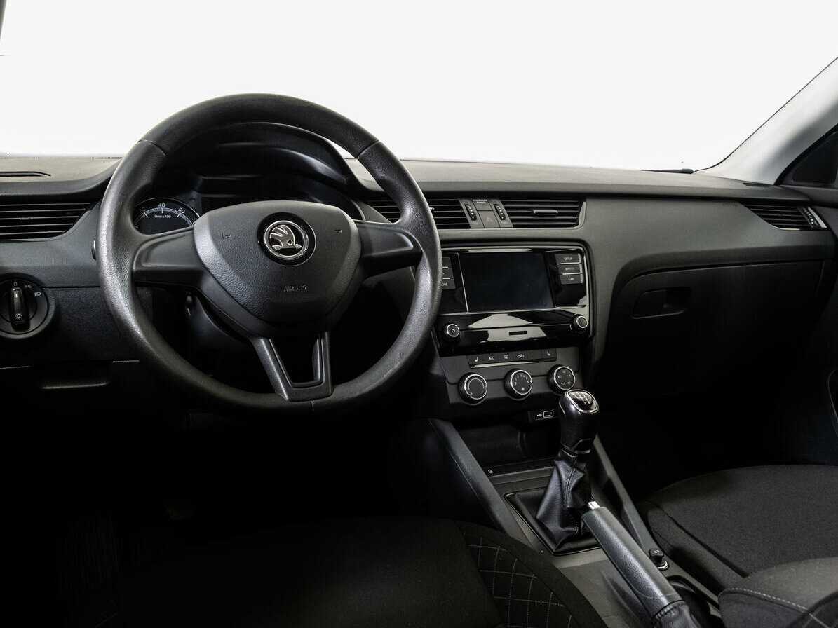 Skoda Octavia 2019 года с пробегом. Фото: #10