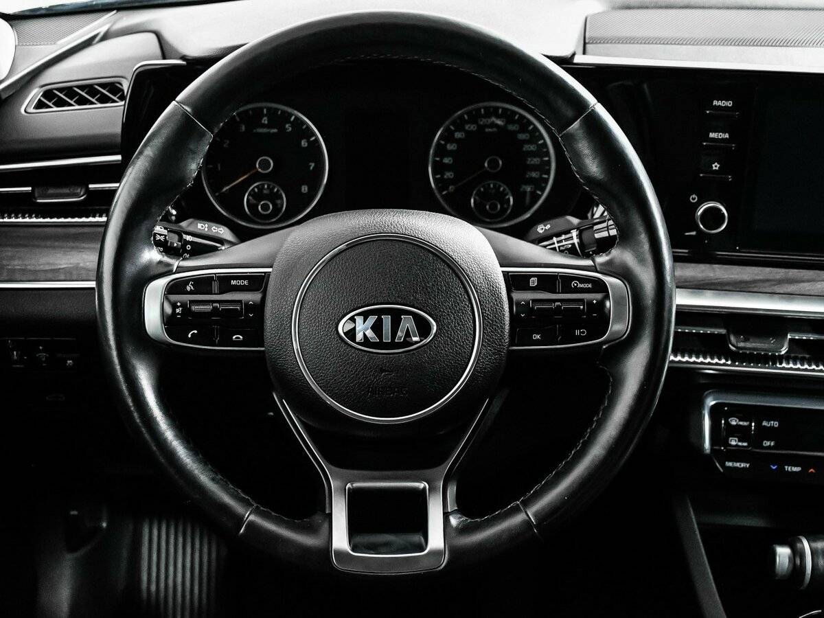 Kia K5 2021 года с пробегом. Фото: #11