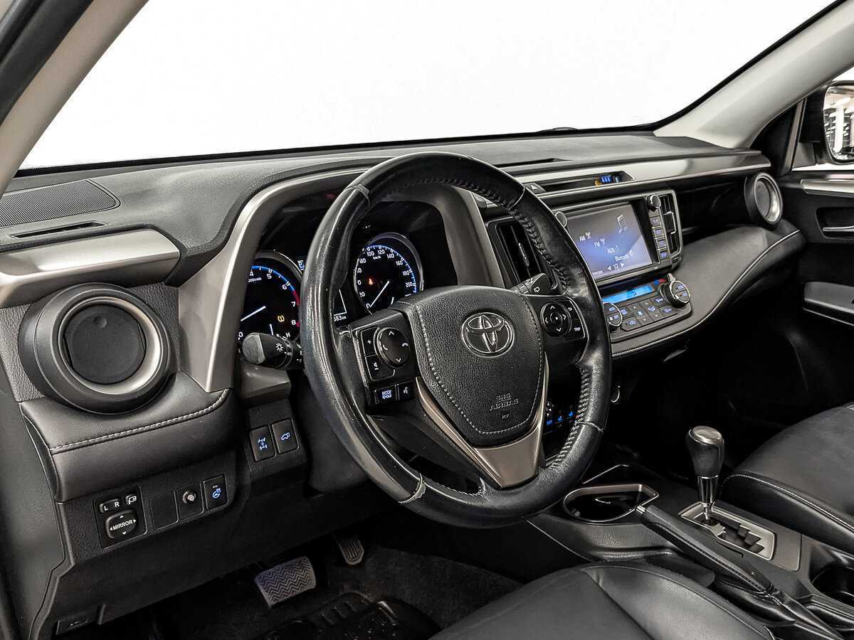 Toyota RAV4 2017 года с пробегом. Фото: #14