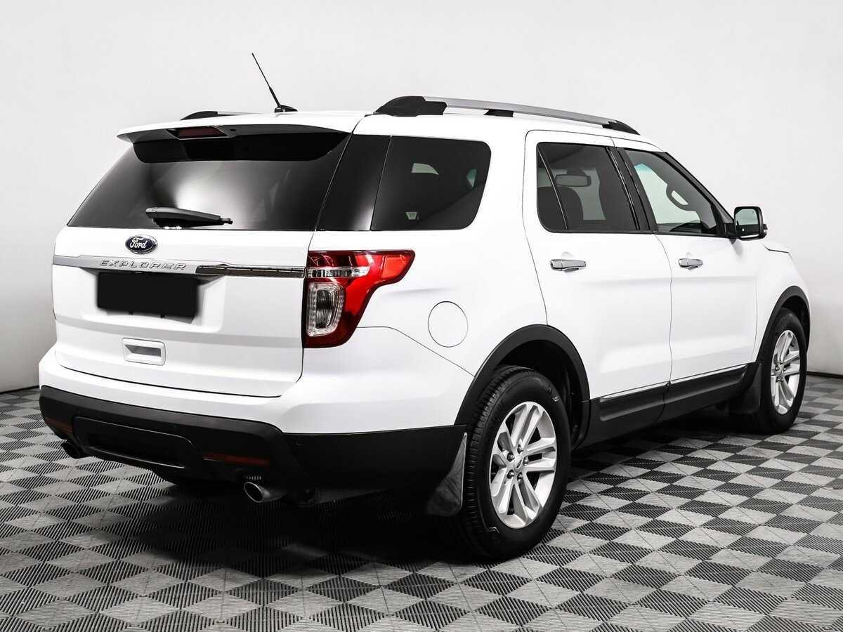 Ford Explorer 2013 года с пробегом. Фото: #4