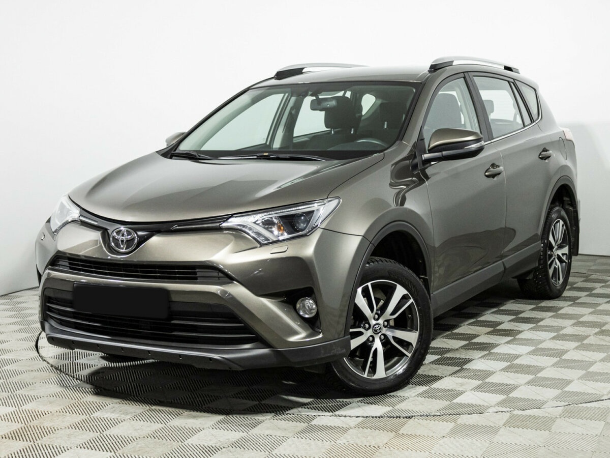 Toyota RAV4 2017 года с пробегом. Посмотреть фото
