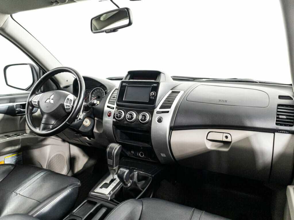 Mitsubishi Pajero Sport 2014 года с пробегом. Фото: #8