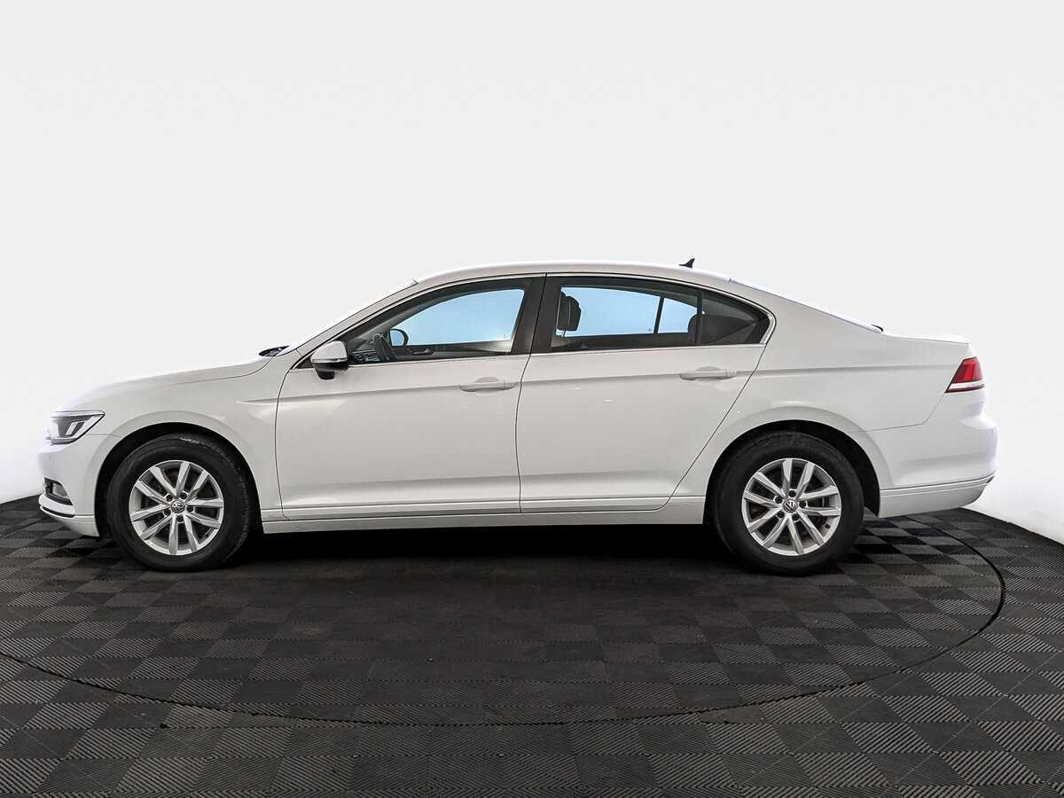 Volkswagen Passat 2019 года с пробегом. Фото: #7