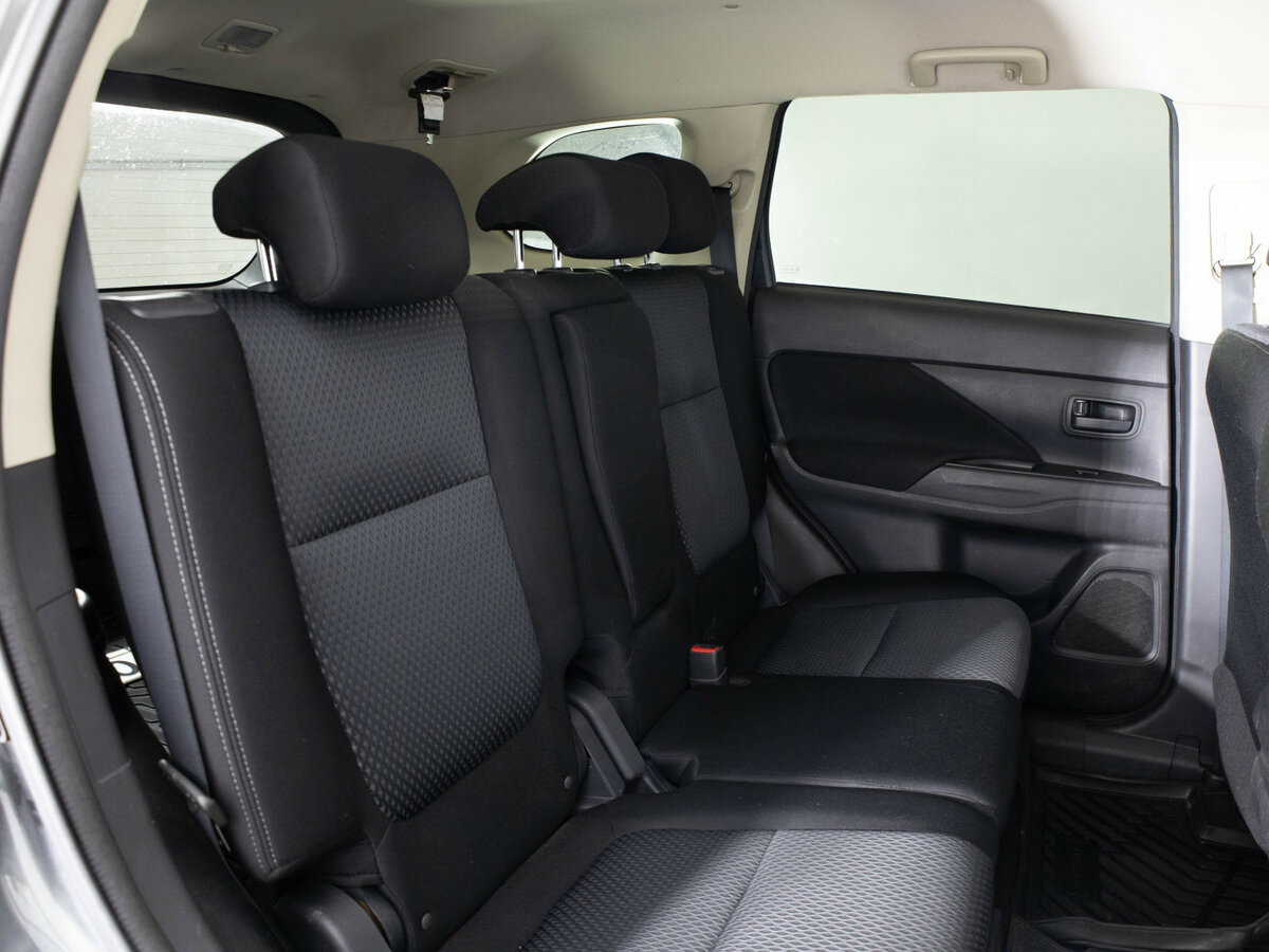 Mitsubishi Outlander 2018 года с пробегом. Фото: #13