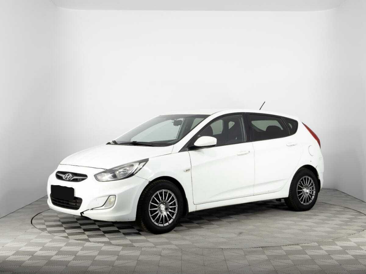 Hyundai Solaris 2012 года с пробегом. Посмотреть фото