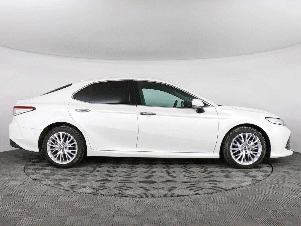 Toyota Camry 2020 года с пробегом. Фото: #3