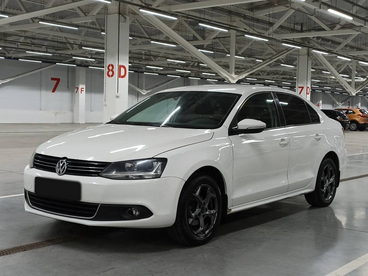 Volkswagen Jetta 2014 года с пробегом. Посмотреть фото