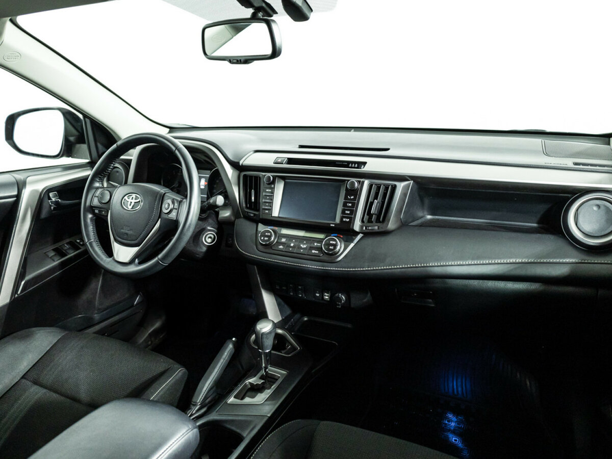 Toyota RAV4 2017 года с пробегом. Фото: #8