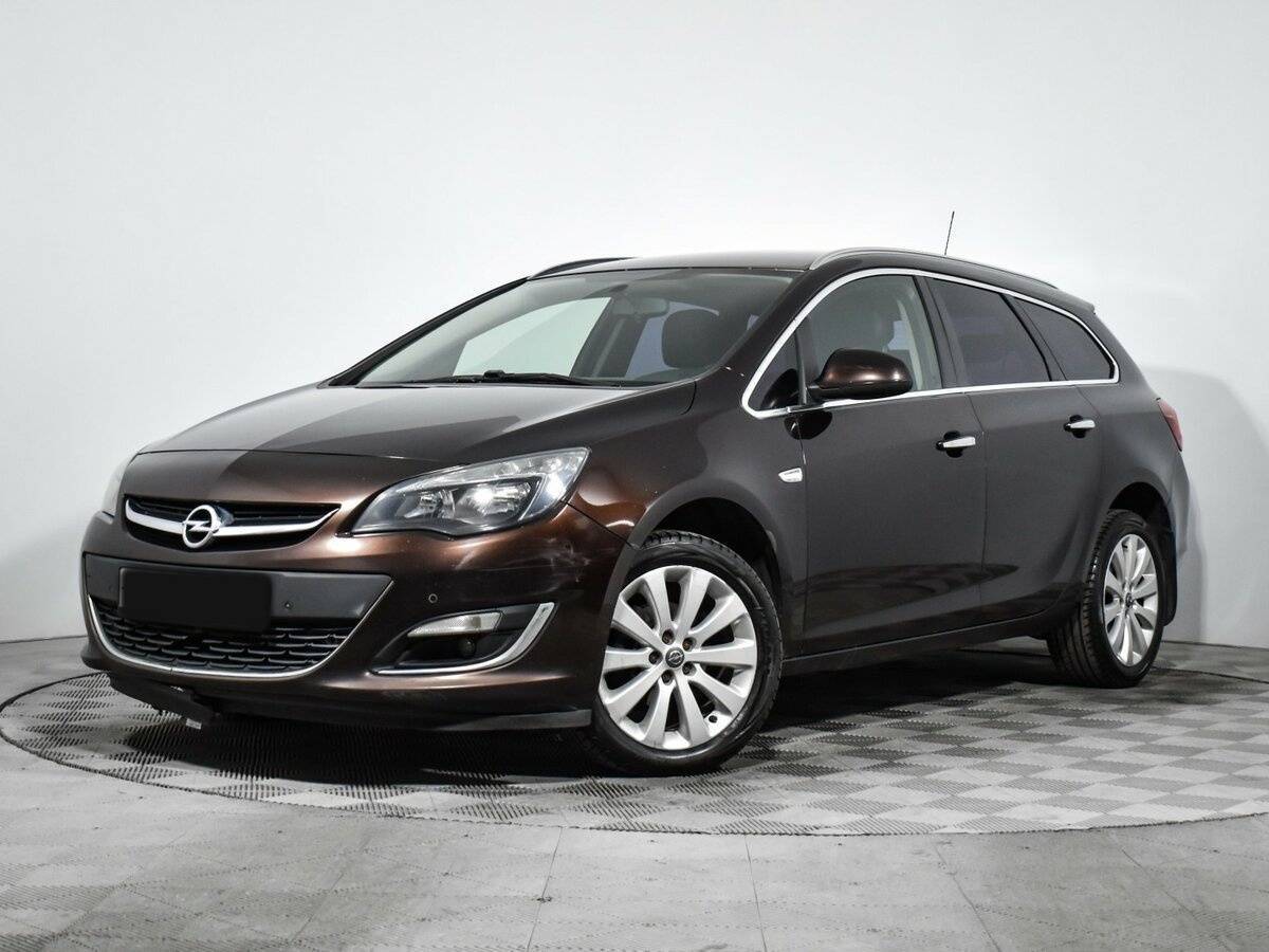 Opel Astra 2013 года с пробегом. Посмотреть фото