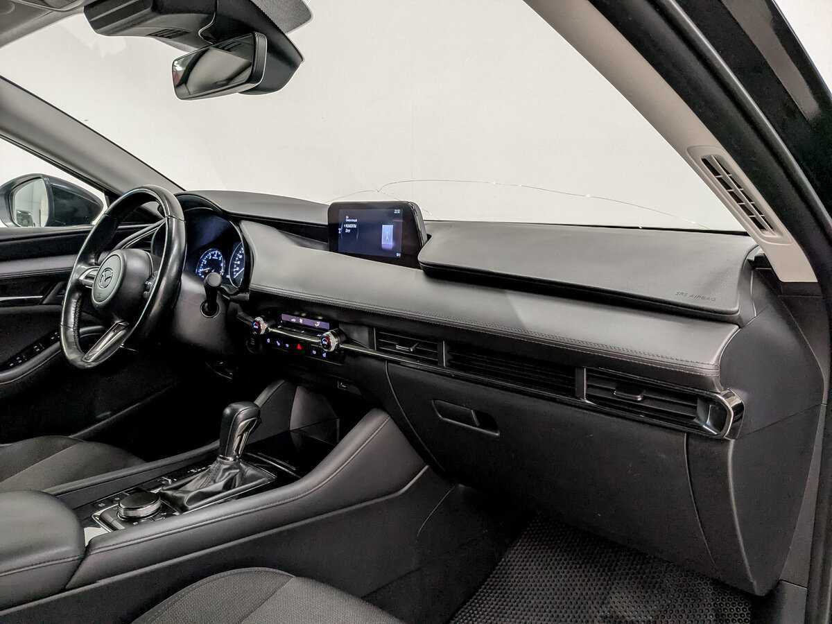 Mazda 3 2019 года с пробегом. Фото: #10