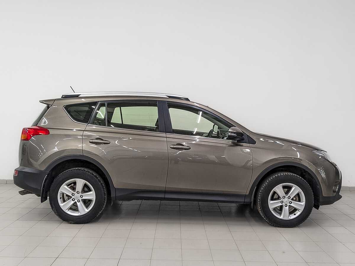 Toyota RAV4 2014 года с пробегом. Фото: #3