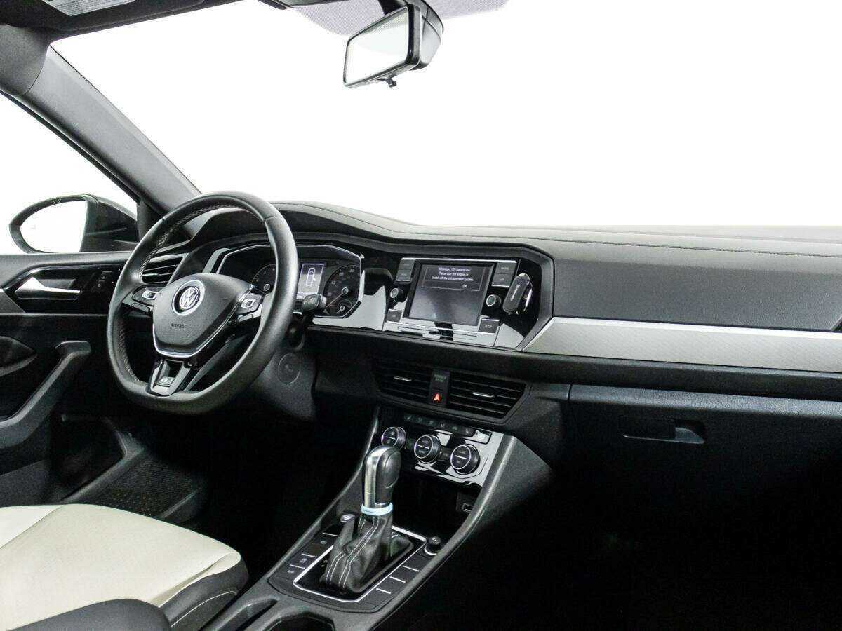 Volkswagen Jetta 2018 года с пробегом. Фото: #8