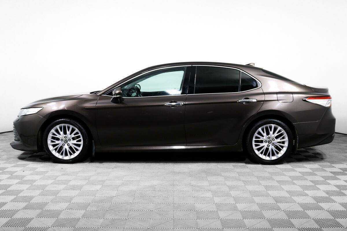 Toyota Camry 2019 года с пробегом. Фото: #7
