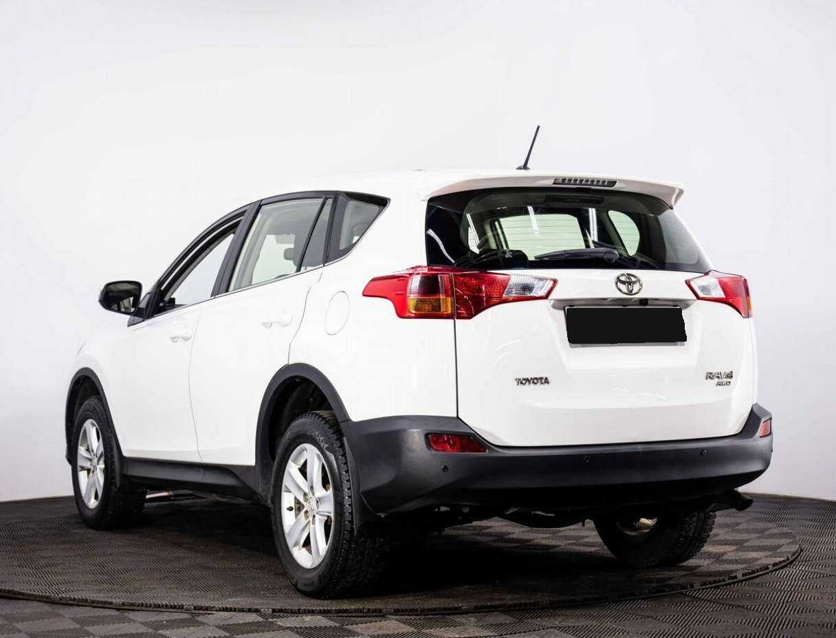 Toyota RAV4 2013 года с пробегом. Фото: #3