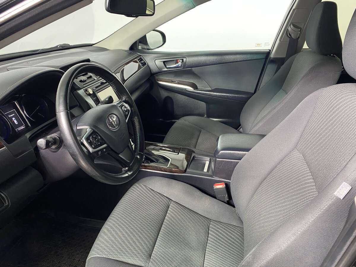 Toyota Camry 2017 года с пробегом. Фото: #8