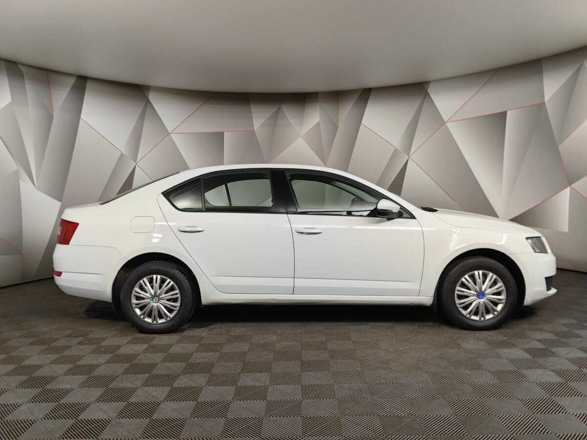 Skoda Octavia 2015 года с пробегом. Фото: #5