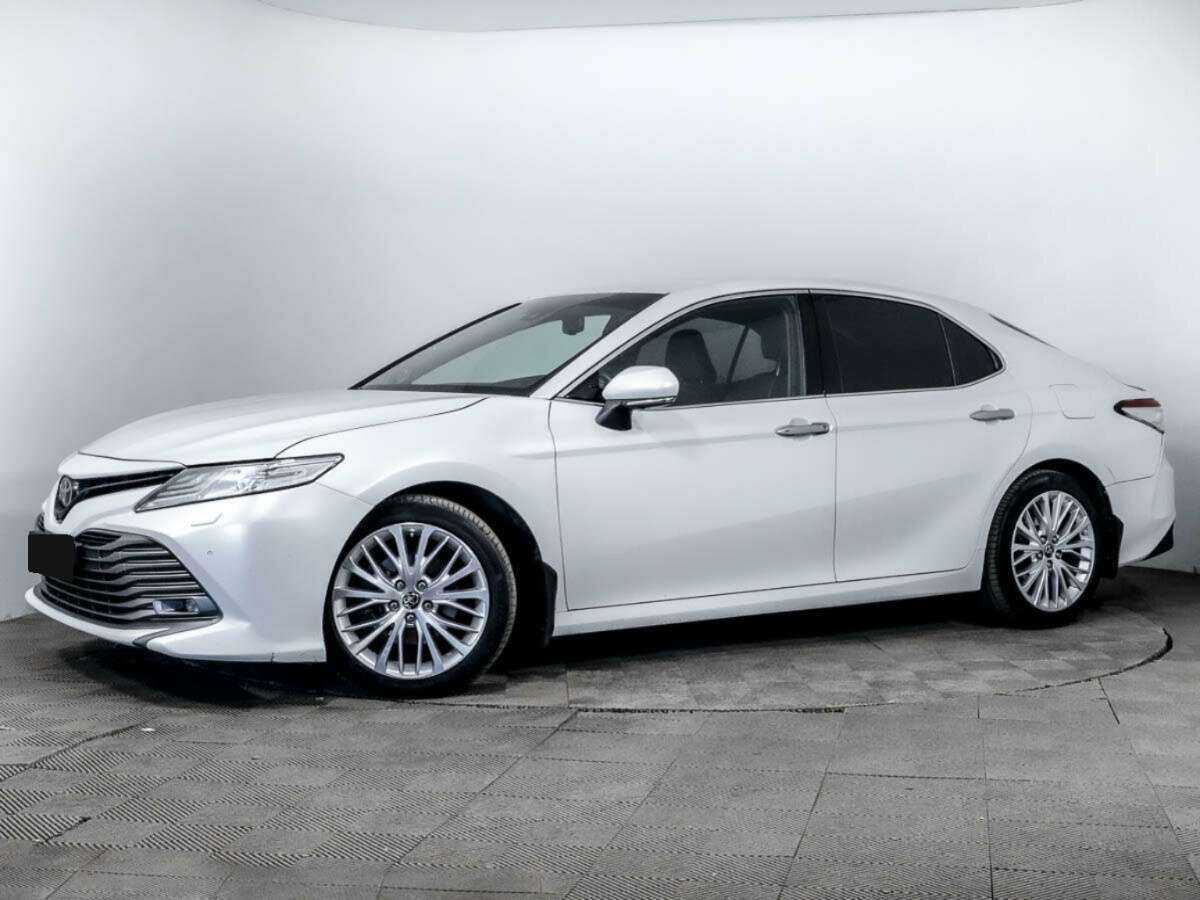 Toyota Camry 2018 года с пробегом. Посмотреть фото