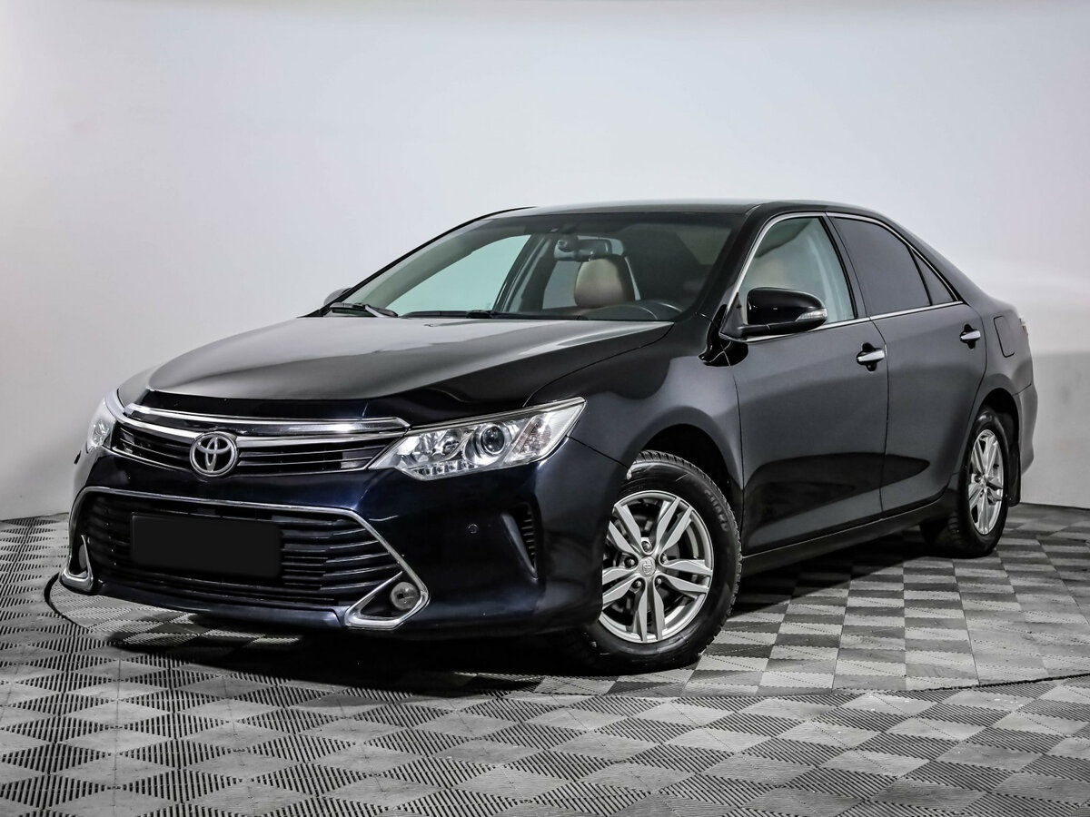 Toyota Camry 2017 года с пробегом. Посмотреть фото