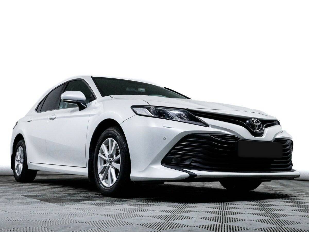 Toyota Camry 2019 года с пробегом. Фото: #18