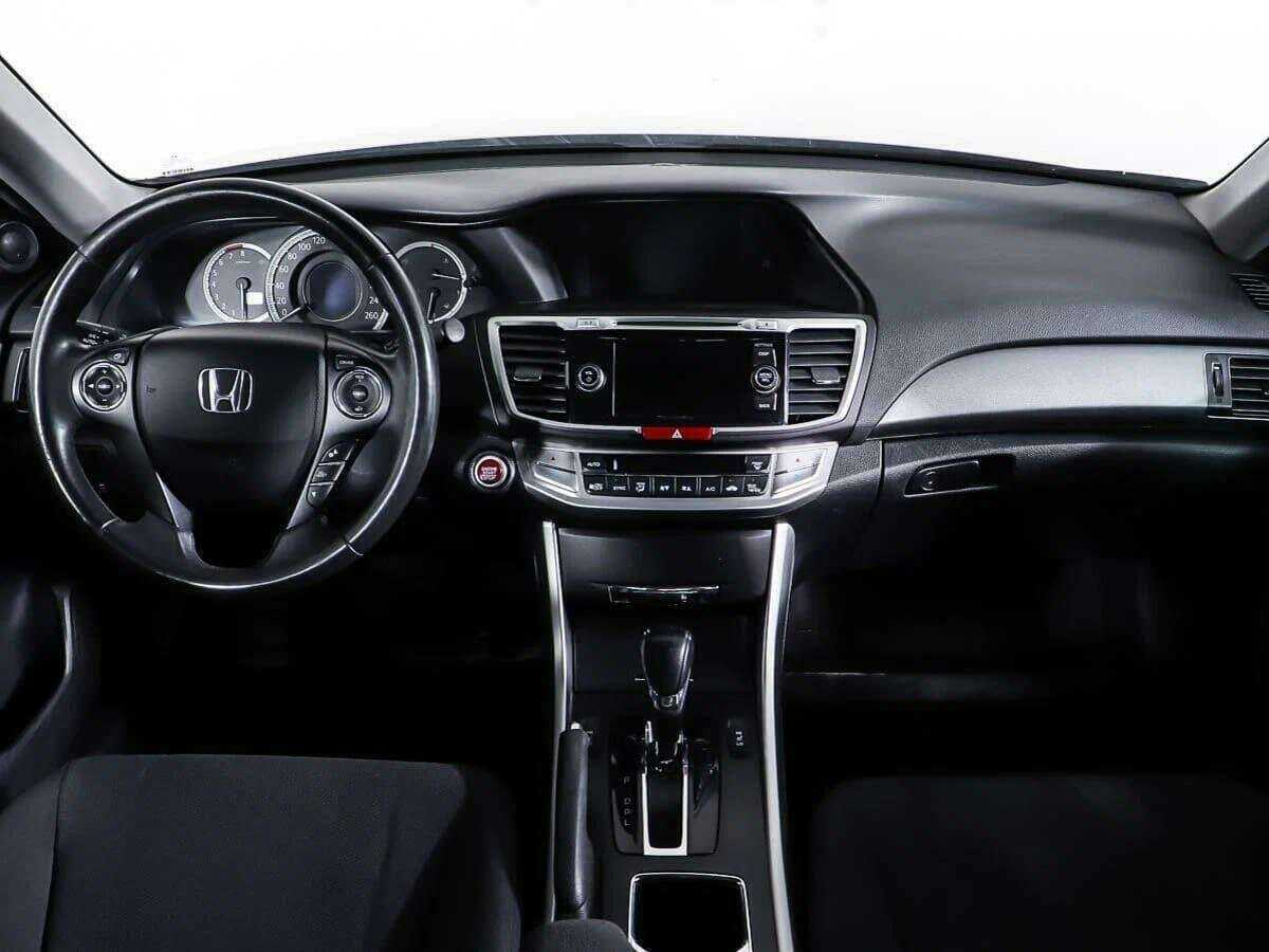 Honda Accord 2013 года с пробегом. Фото: #11
