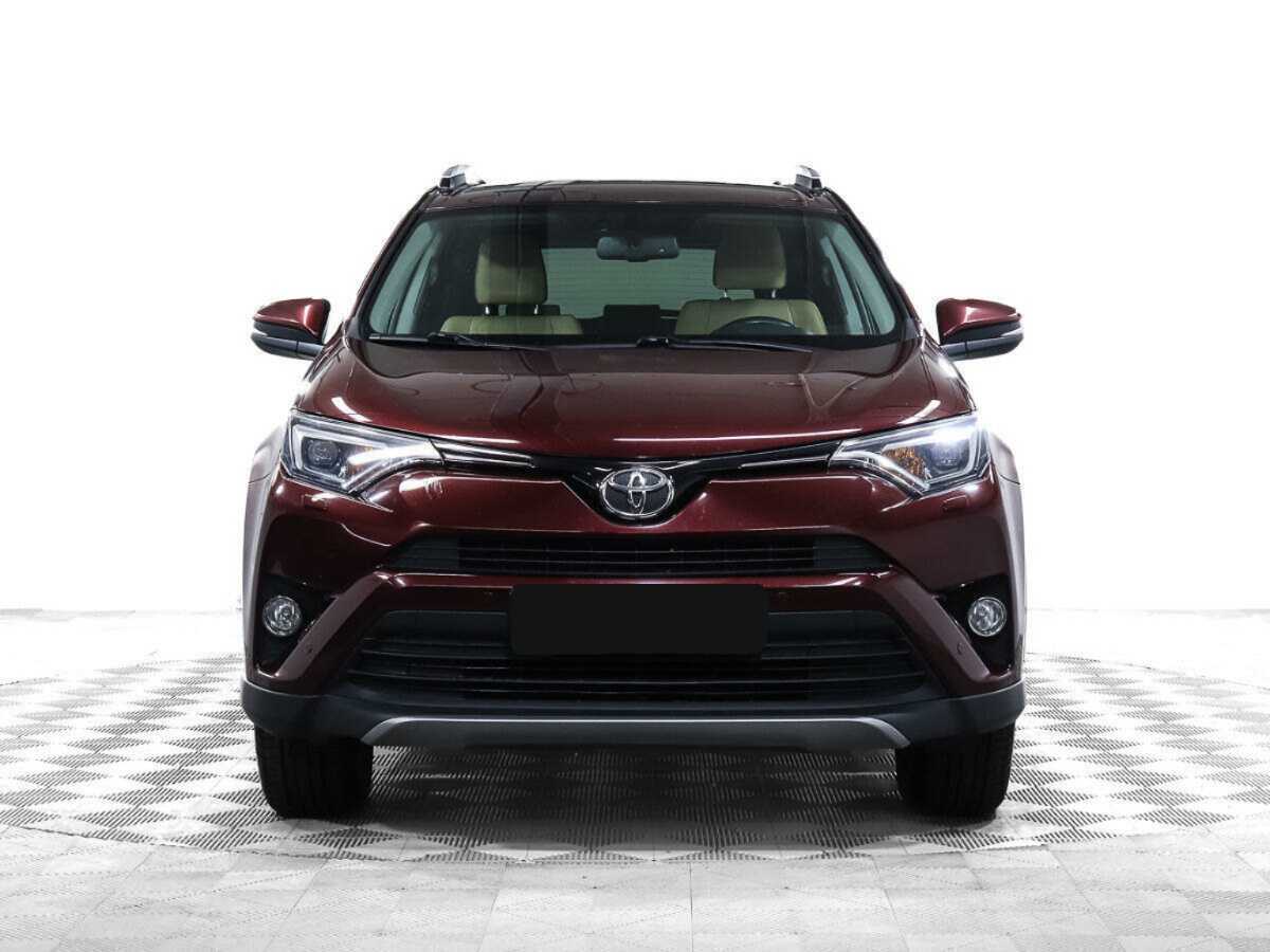 Toyota RAV4 2018 года с пробегом. Посмотреть фото