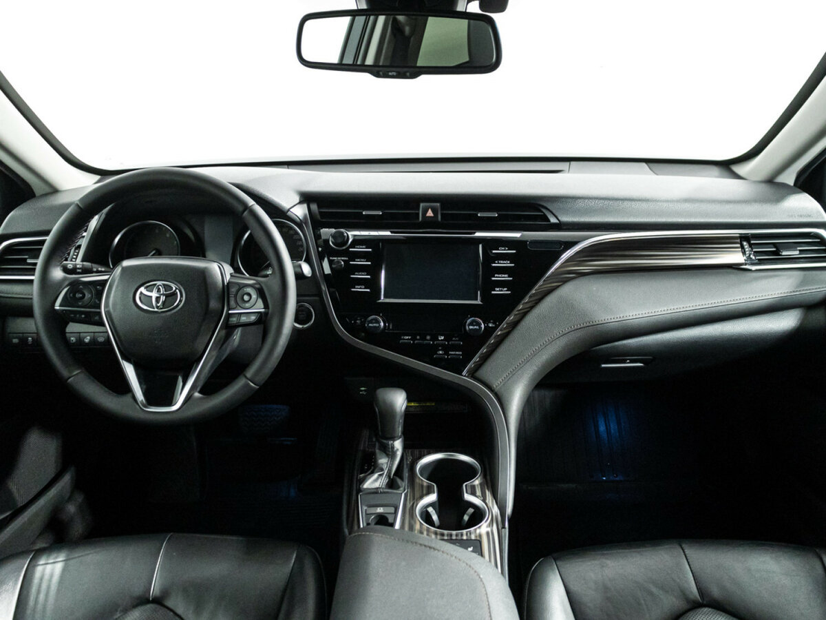 Toyota Camry 2019 года с пробегом. Фото: #12