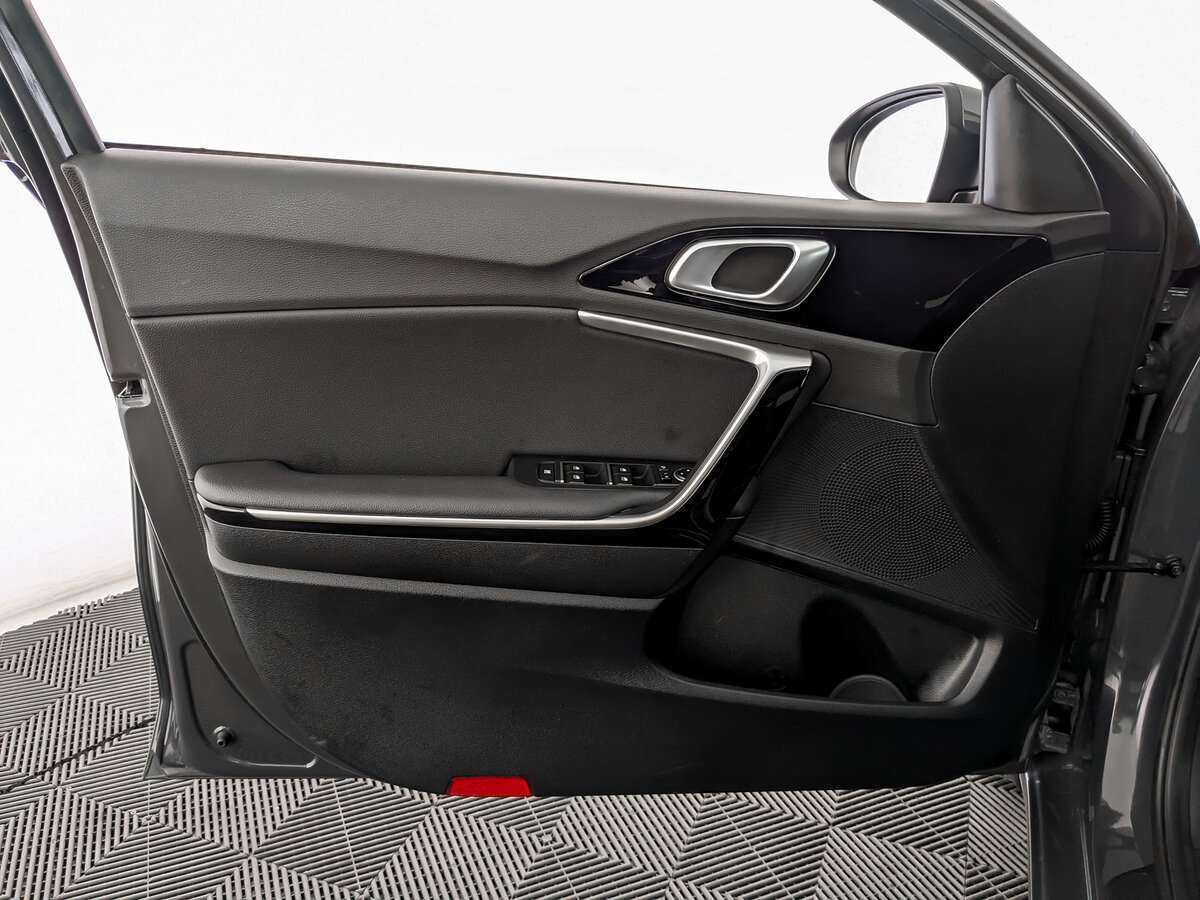 Kia Ceed 2021 года с пробегом. Фото: #14