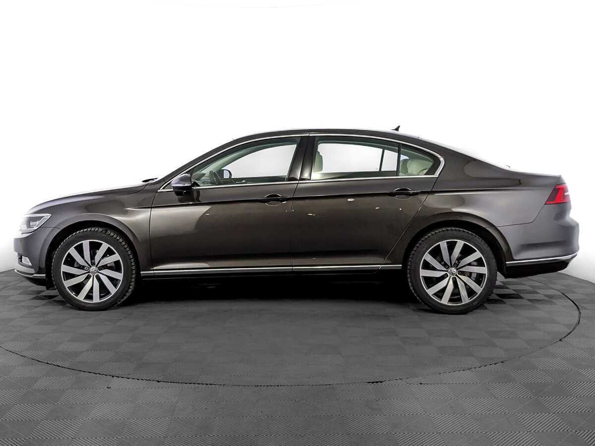 Volkswagen Passat 2017 года с пробегом. Фото: #7