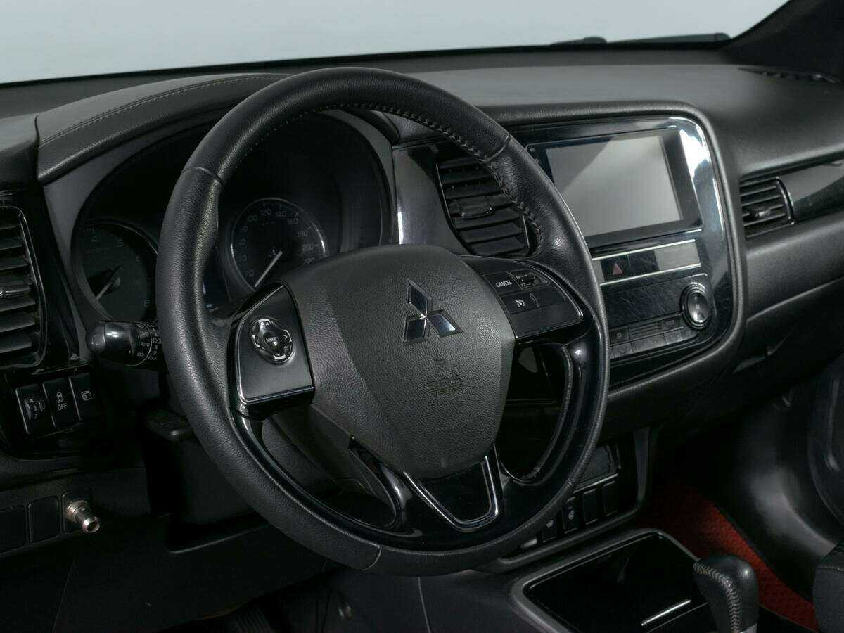 Mitsubishi Outlander 2018 года с пробегом. Фото: #10