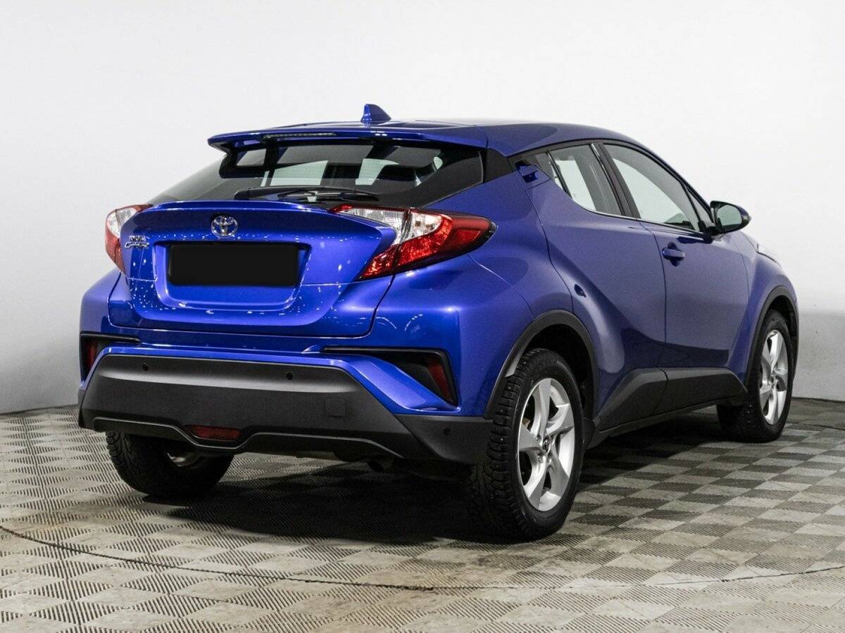 Toyota C-HR 2019 года с пробегом. Фото: #4