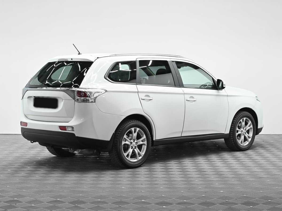 Mitsubishi Outlander 2012 года с пробегом. Фото: #1