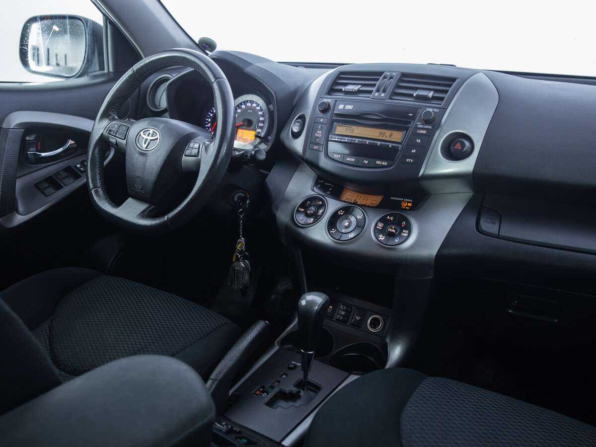Toyota RAV4 2012 года с пробегом. Фото: #8
