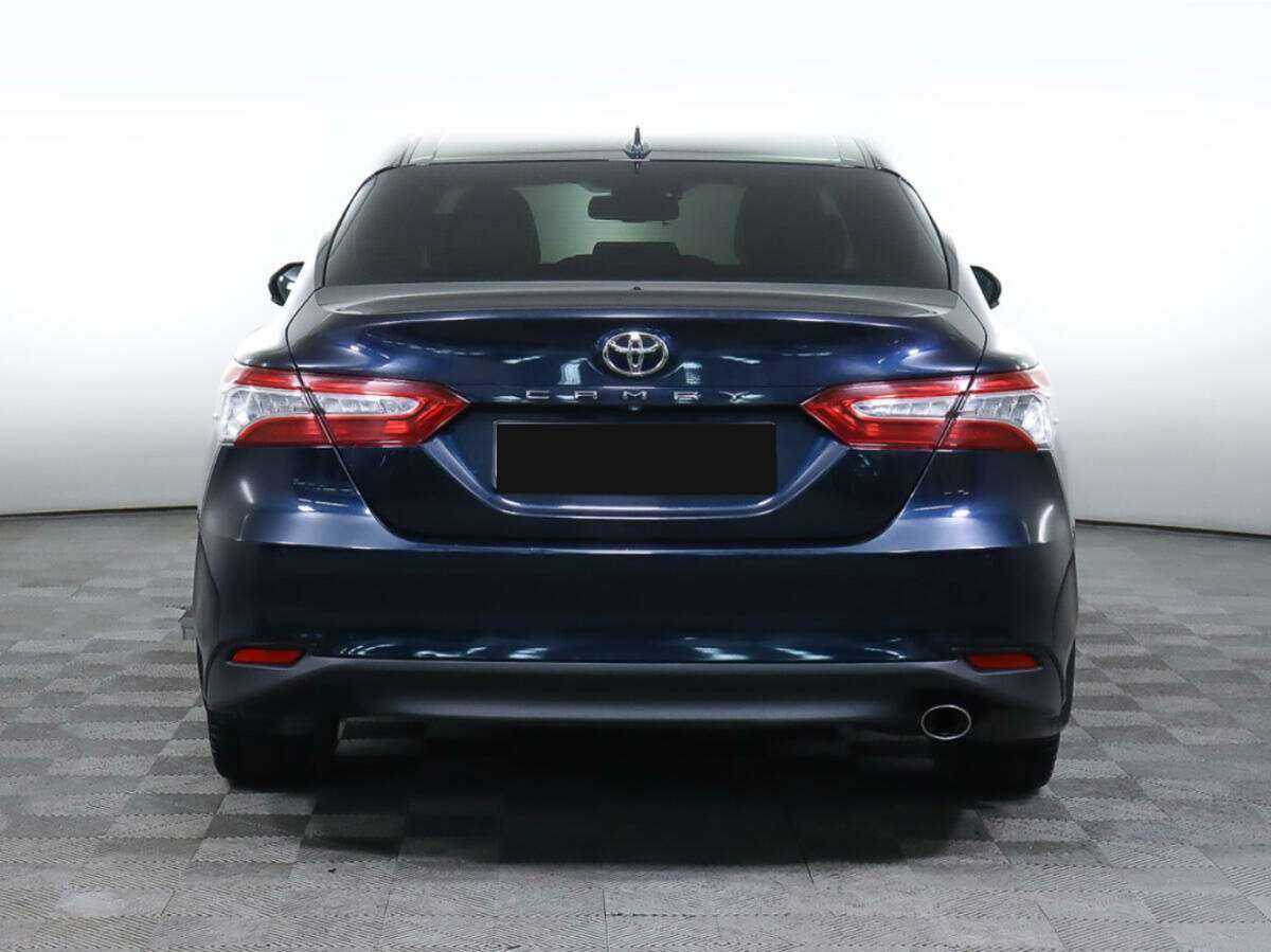 Toyota Camry 2019 года с пробегом. Фото: #4