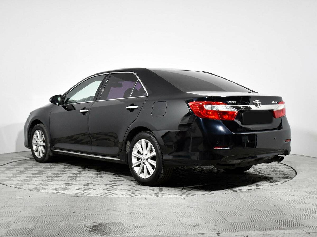 Toyota Camry 2013 года с пробегом. Фото: #5