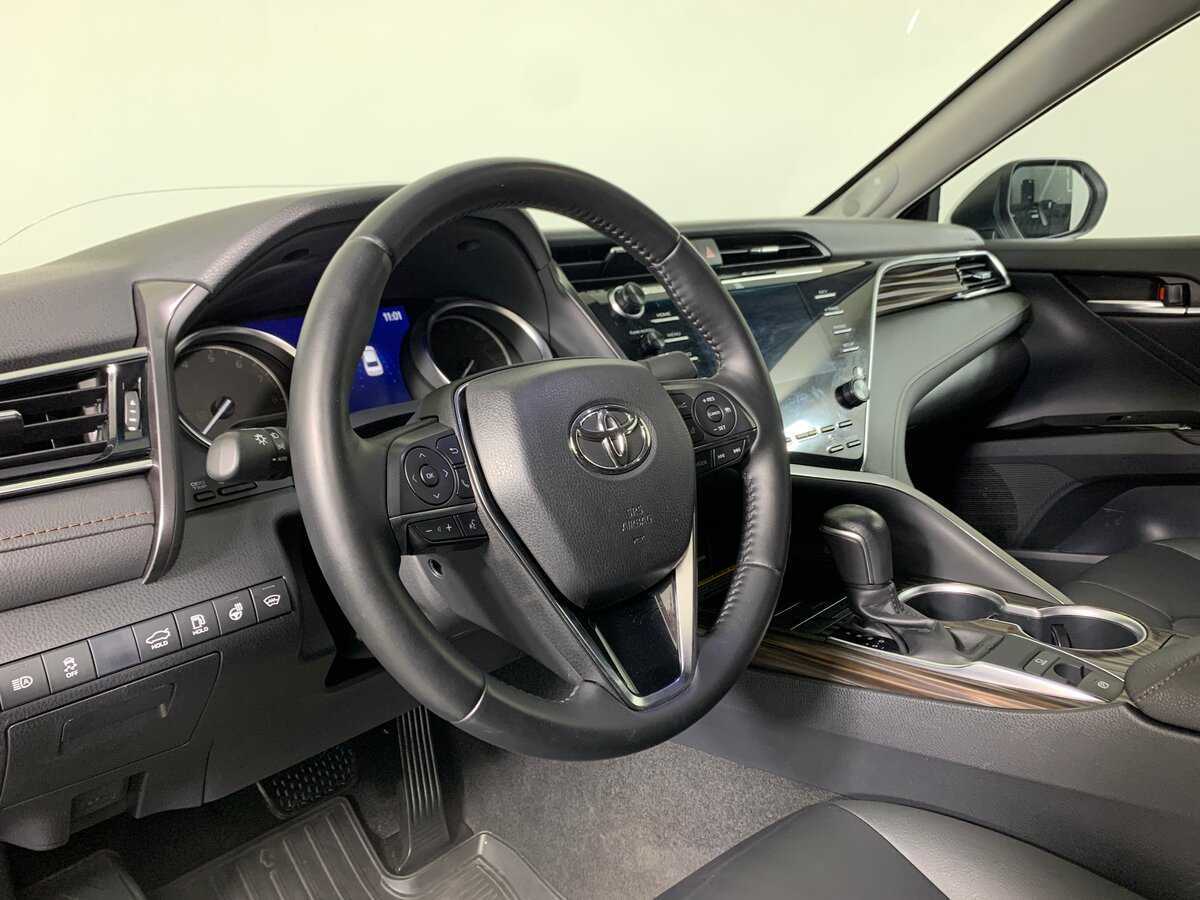 Toyota Camry 2020 года с пробегом. Фото: #11