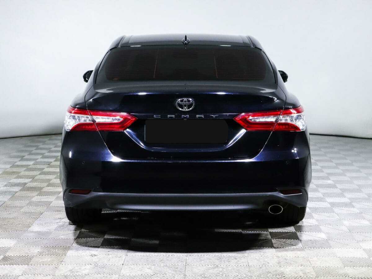 Toyota Camry 2018 года с пробегом. Фото: #4