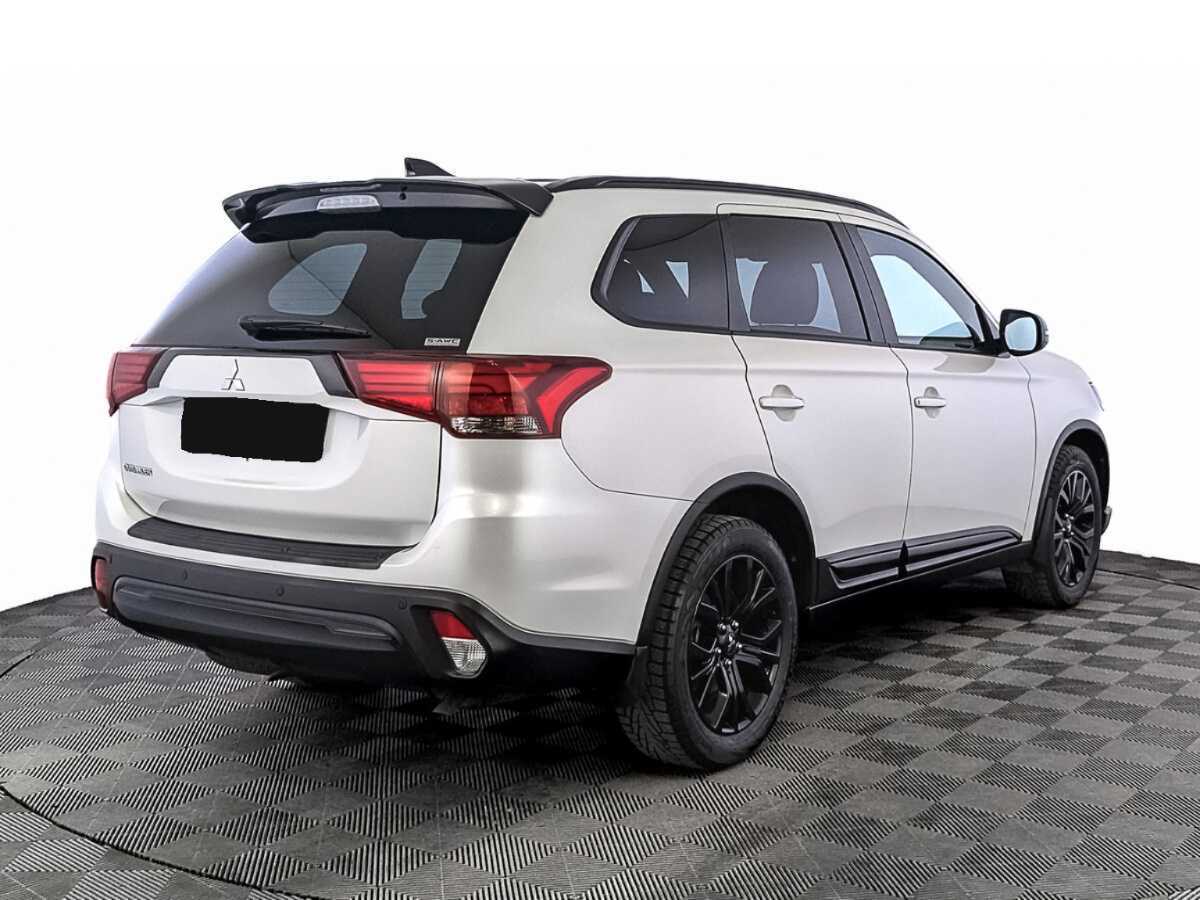 Mitsubishi Outlander 2022 года с пробегом. Фото: #4