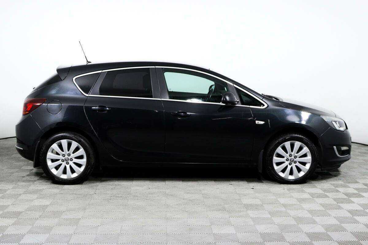 Opel Astra 2014 года с пробегом. Фото: #3